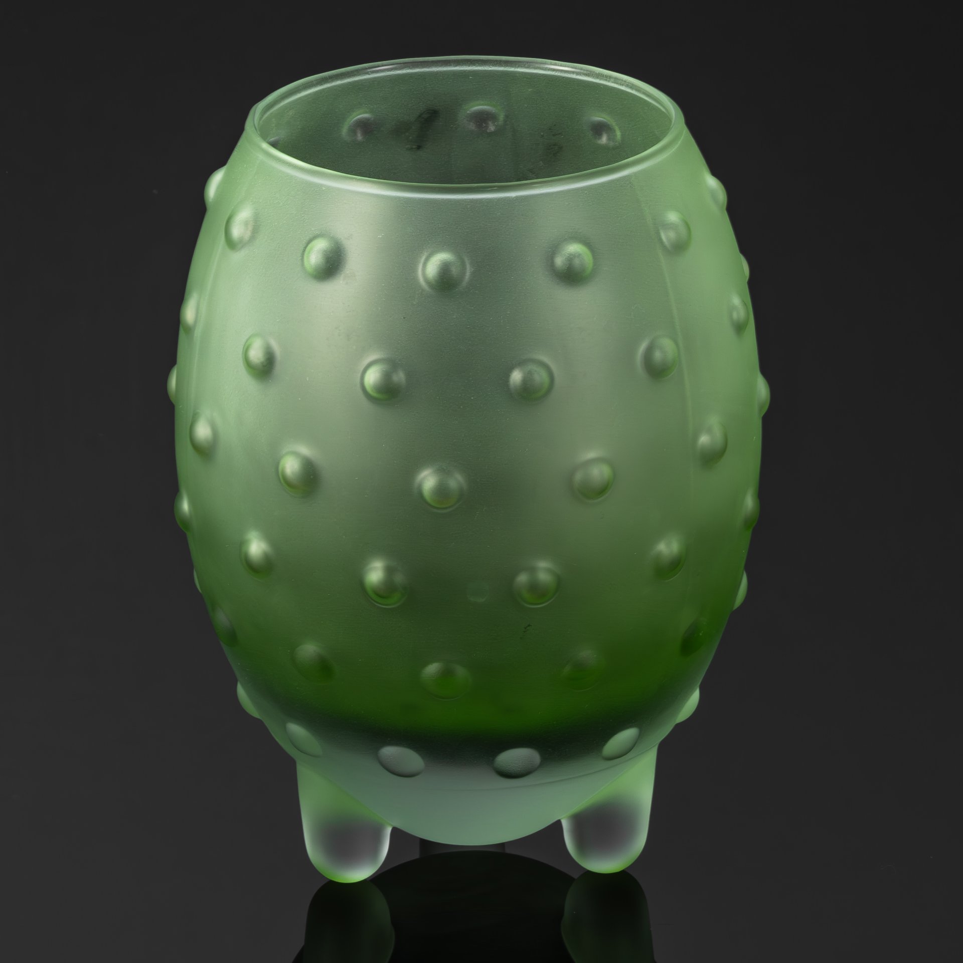 Ваза "Major" зеленого оттенка с матовой поверхностью, дизайнер Tina Nordström, Iittala