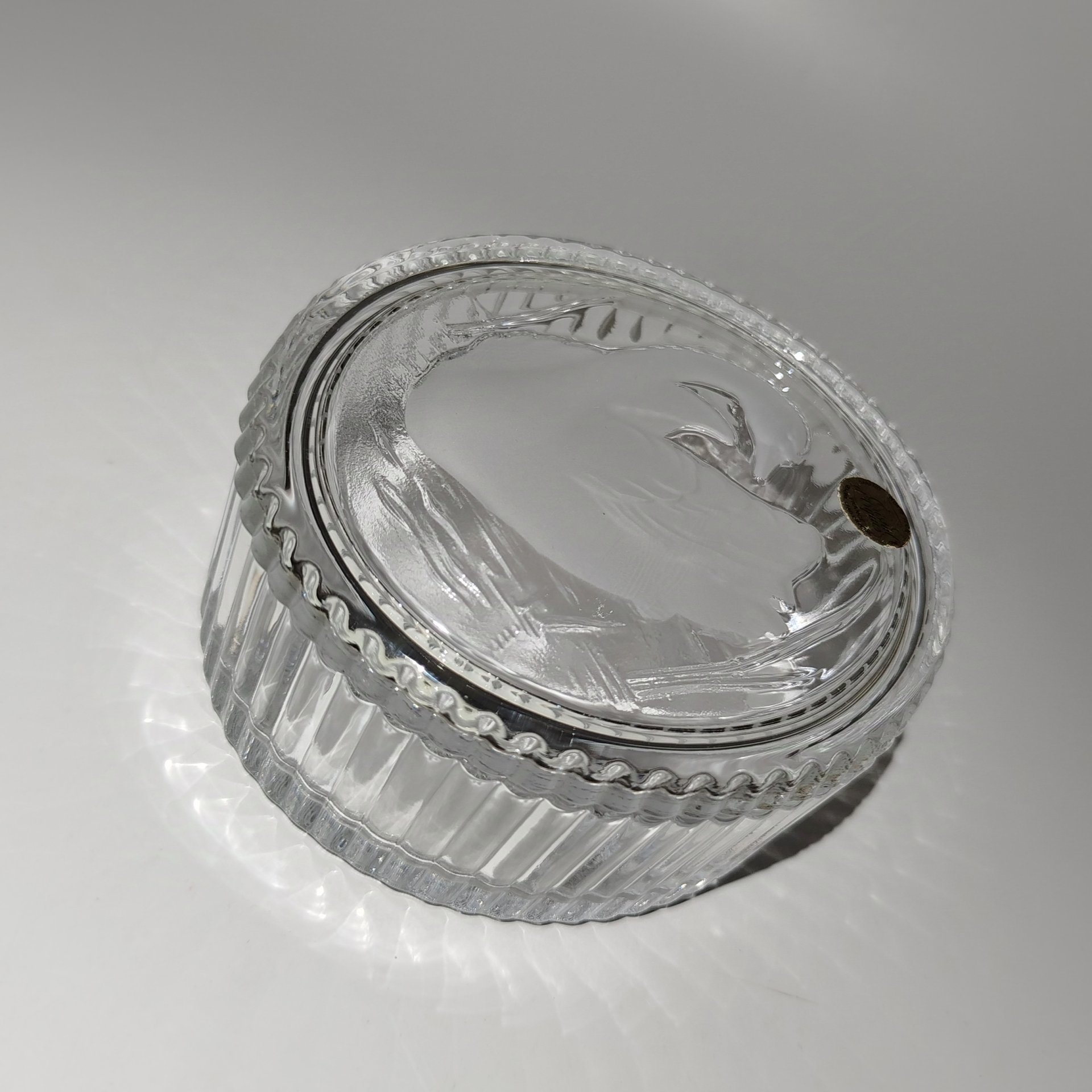 Шкатулка "Лебедь" овальной формы (для украшений), фирма Cristal d'Arques