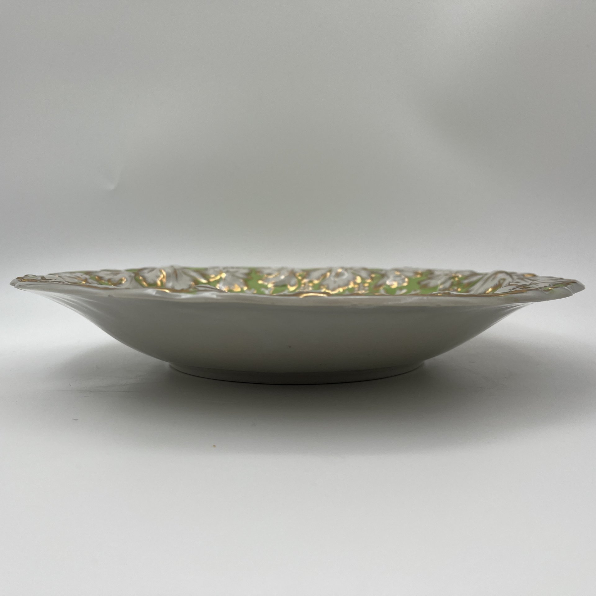 Блюдо сервировочное "Виноград" (зелёное), фарфор, крытье, золочение, Дулевский фарфоровый завод (Дулёво), СССР, 1961 г.