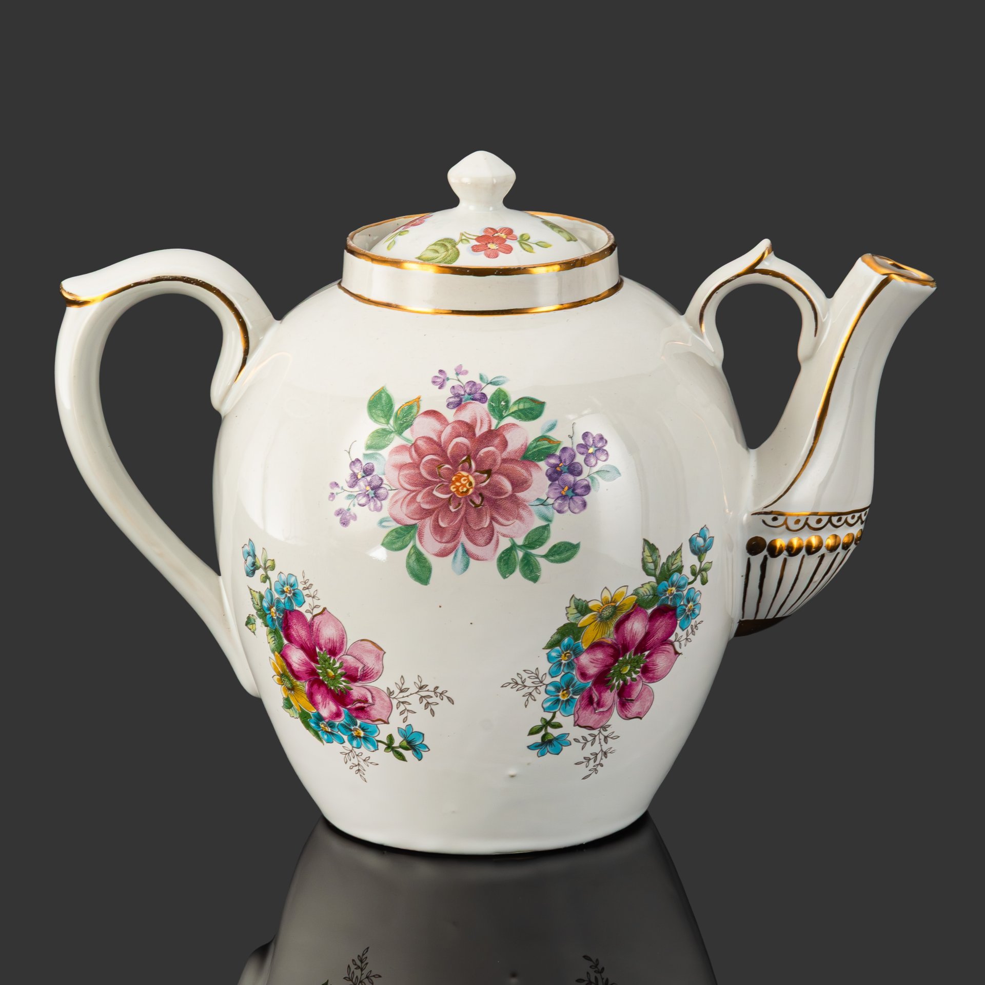 Чайник доливной с цветочным декором