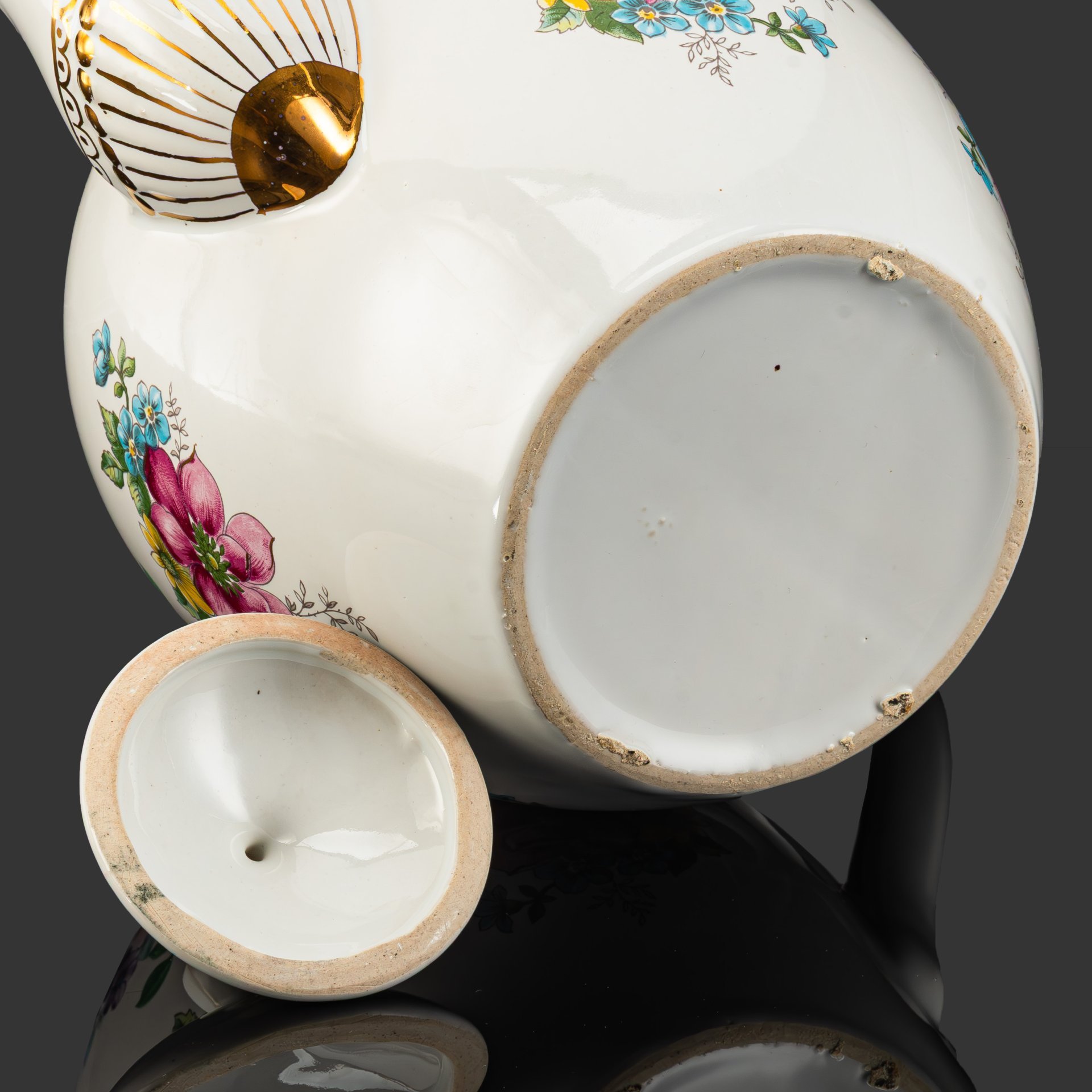 Чайник доливной с цветочным декором