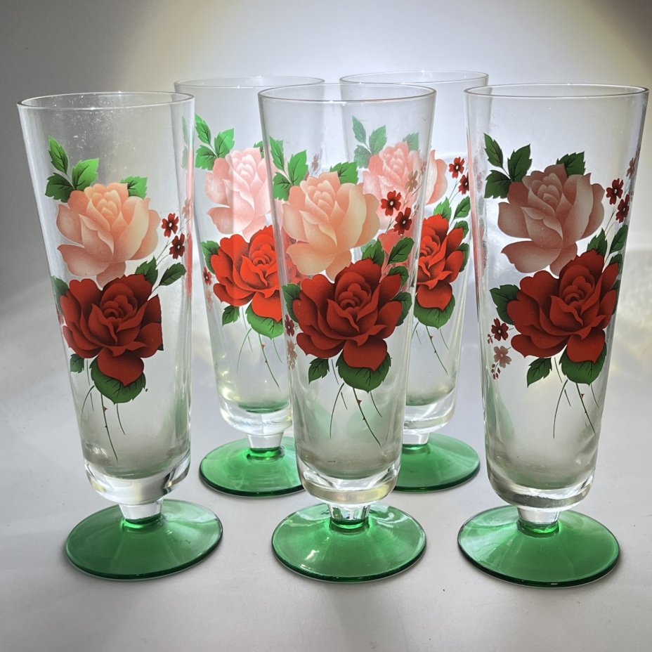 Набор из 5 бокалов с декором в виде роз, цветное стекло, стекло, деколь, СССР, 1970-1990 гг.