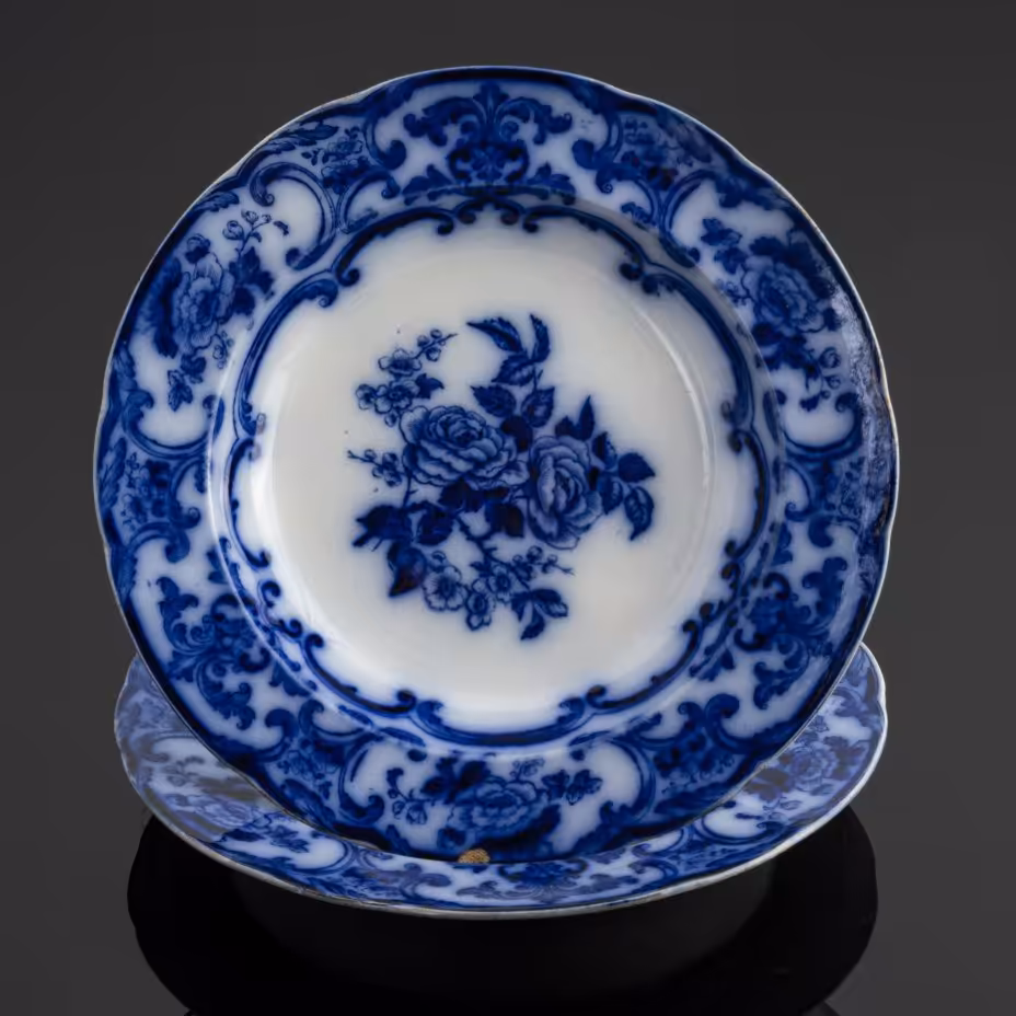 Пара суповых тарелок с ажурно-цветочным декором из серии "Camelia", Wedgwood