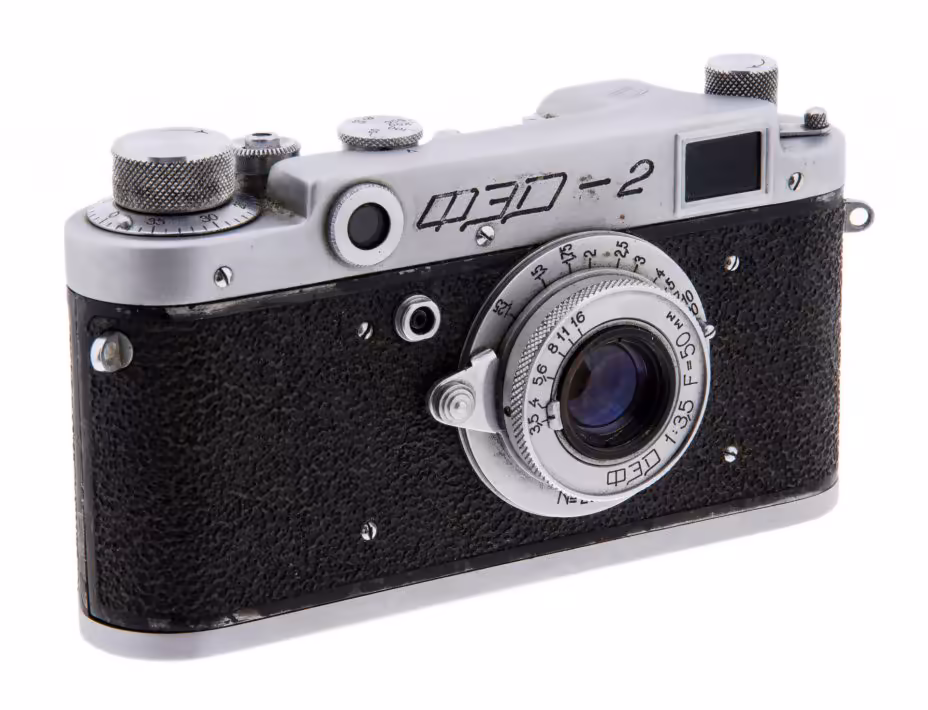 Фотоаппарат "ФЭД-2" в оригинальном кофре, металл, пластик, стекло, Харьковский машиностроительный завод "ФЭД", СССР, 1955-1957 гг., Харьковский машиностроительный завод им. Дзержинского (ФЭД)