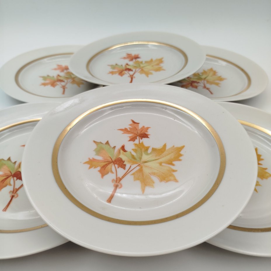 Набор из 6-ти десертных тарелок "Кленовый лист", фарфор, деколь, золочение, Дулевский фарфоровый завод (Дулёво), СССР, 1968-1991 гг.