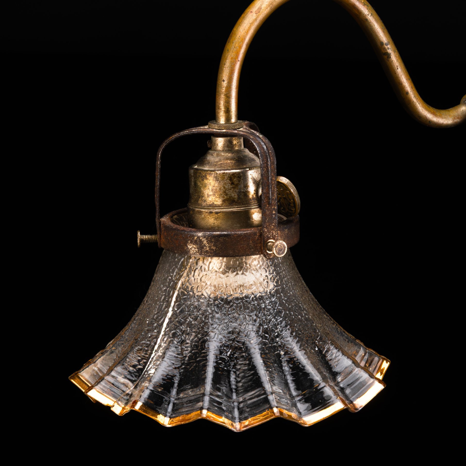 Лампа настольная переносная