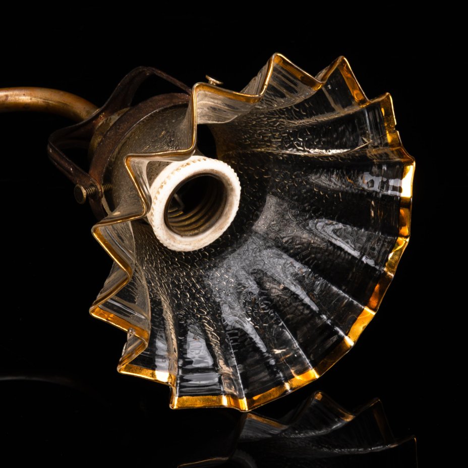 Лампа настольная переносная