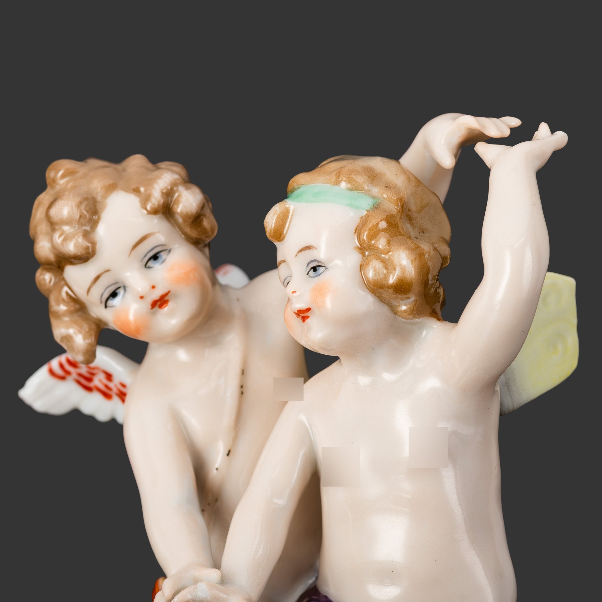 Статуэтка "Танцующие путти", Фарфоровая мануфактура Людвигсбург, фарфор, роспись, золочение, Германия, 1948-1990 гг.
