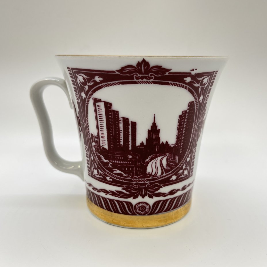 Чашка "60 лет СССР", фарфор, деколь, золочение, Ленинградский фарфоровый завод (ЛФЗ), СССР, 1982 г.