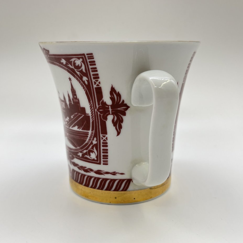 Чашка "60 лет СССР", фарфор, деколь, золочение, Ленинградский фарфоровый завод (ЛФЗ), СССР, 1982 г.