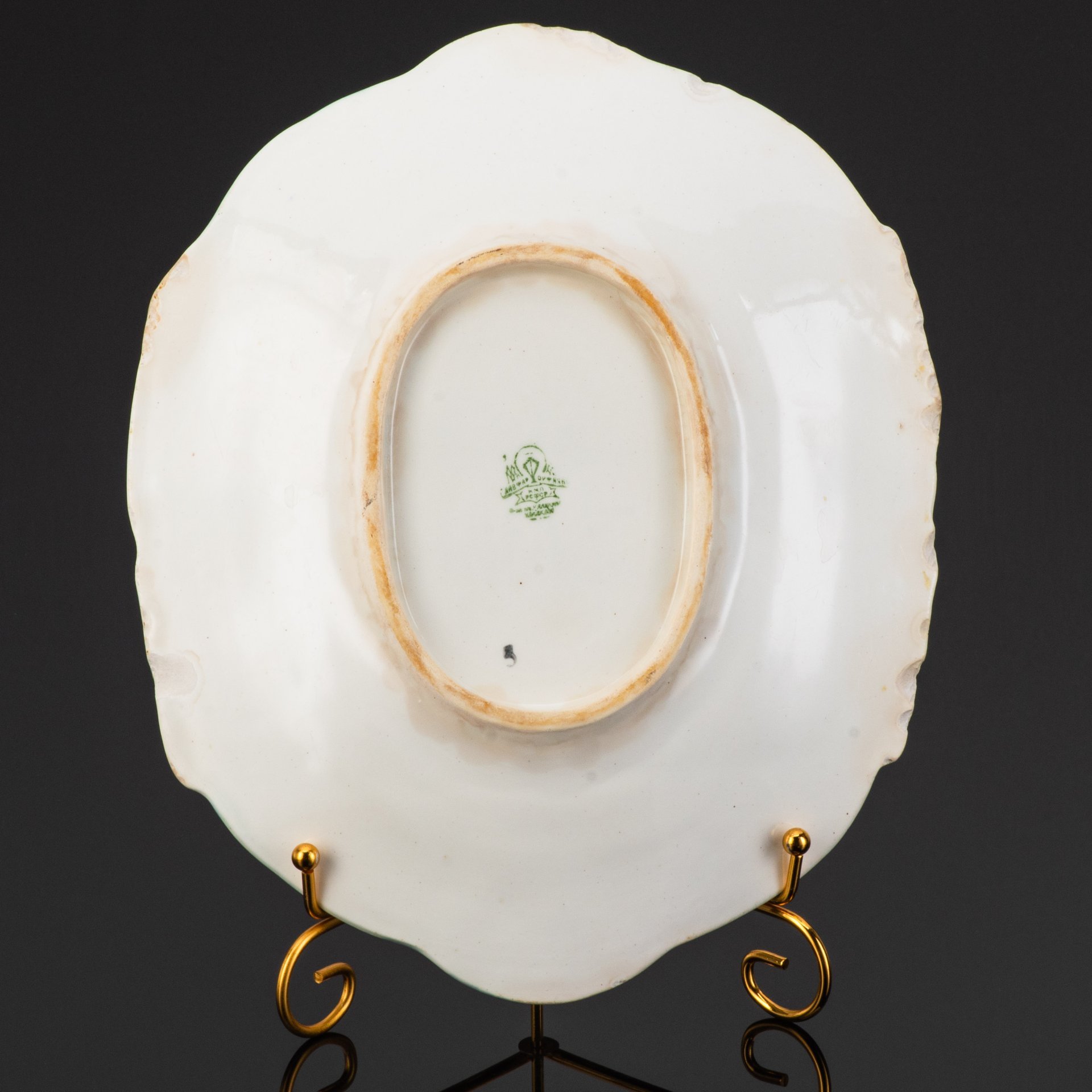 Блюдо (сухарница) "Рушник" в сине-зелёной гамме, фаянс, роспись, Конаковский фаянсовый завод им. М.И. Калинина (ЗиК Конаково), СССР, 1946-1950 гг.