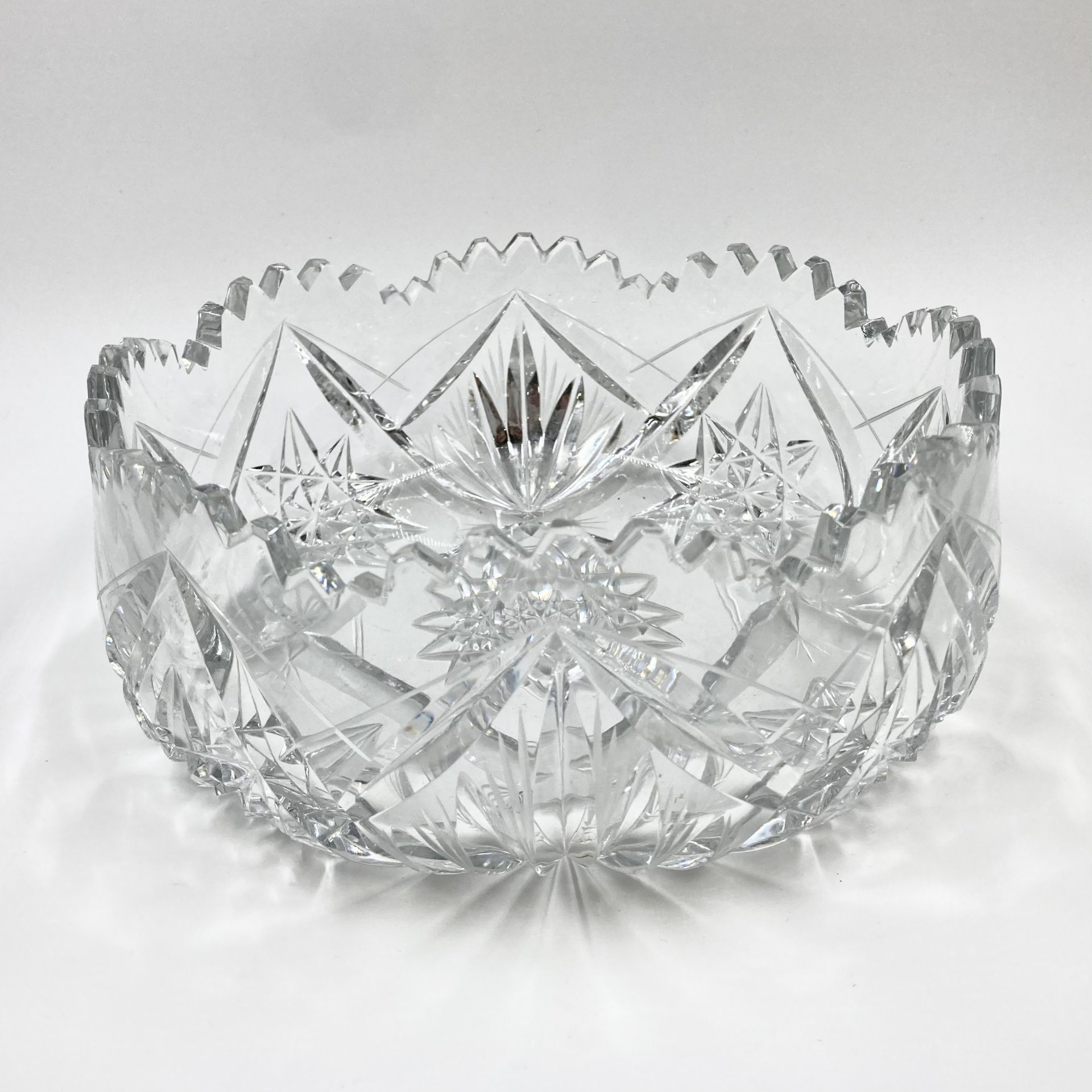 Большой салатник с резным декором, хрусталь, алмазная грань, СССР, 1970-1990 гг.