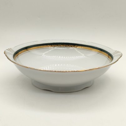 Салатник, украшенный рельефным орнаментальным декором