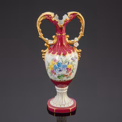 Ваза декоративная с фигурными ручками, Royal Dux