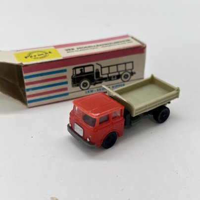 Модель автомобиля "Грузовик-Шкода" 1:180 в оригинальной упаковке, Permot