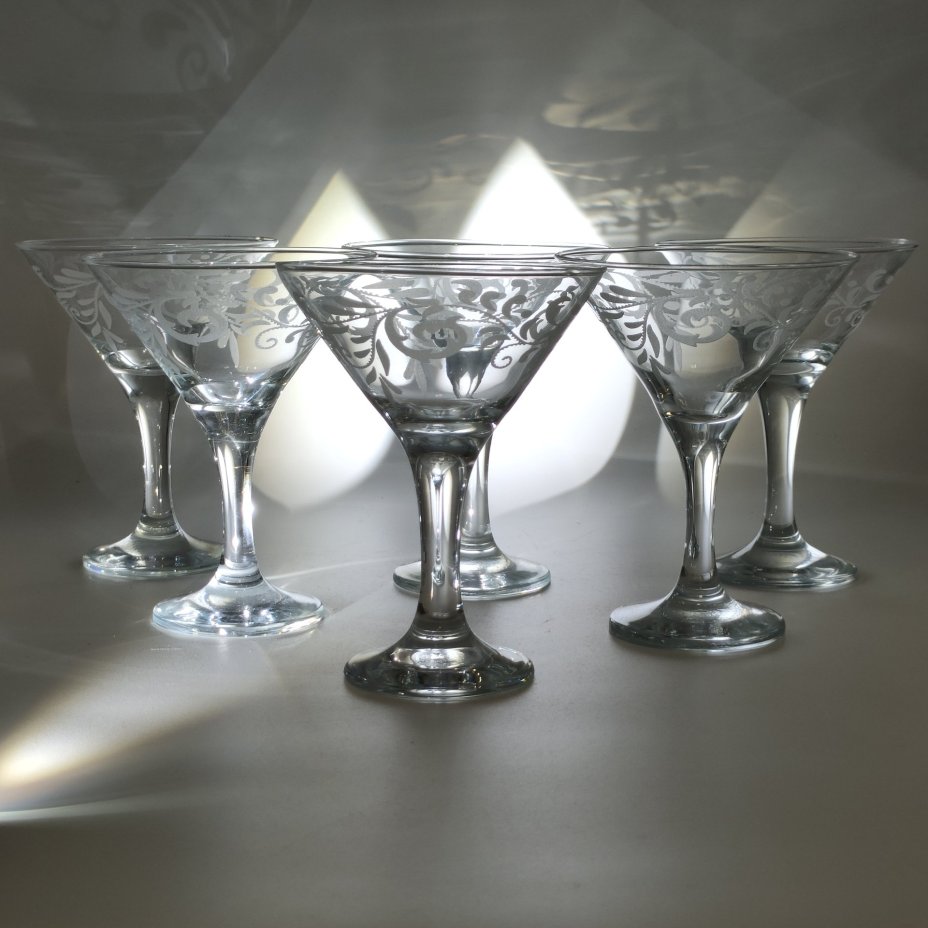 Набор бокалов (фужеров) для подачи коктейлей и мартини на 6 персон, с растительным декором, в оригинальной коробке, стекло, матирование, Гусевской хрустальный завод (Гусь-Хрустальный), Российская Федерация, 1991-2015 гг.