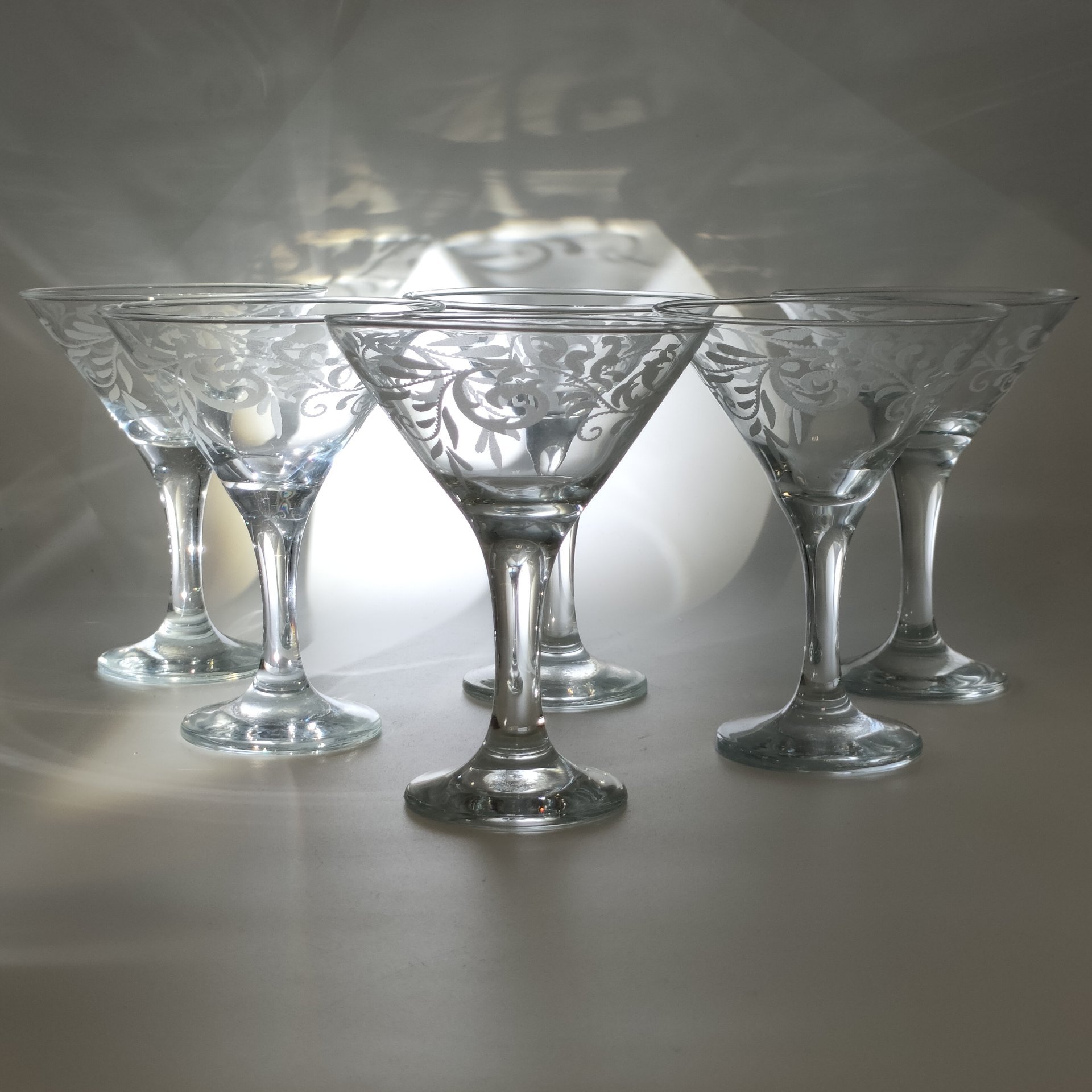 Набор бокалов (фужеров) для подачи коктейлей и мартини на 6 персон, с растительным декором, в оригинальной коробке, стекло, матирование, Гусевской хрустальный завод (Гусь-Хрустальный), Российская Федерация, 1991-2015 гг.