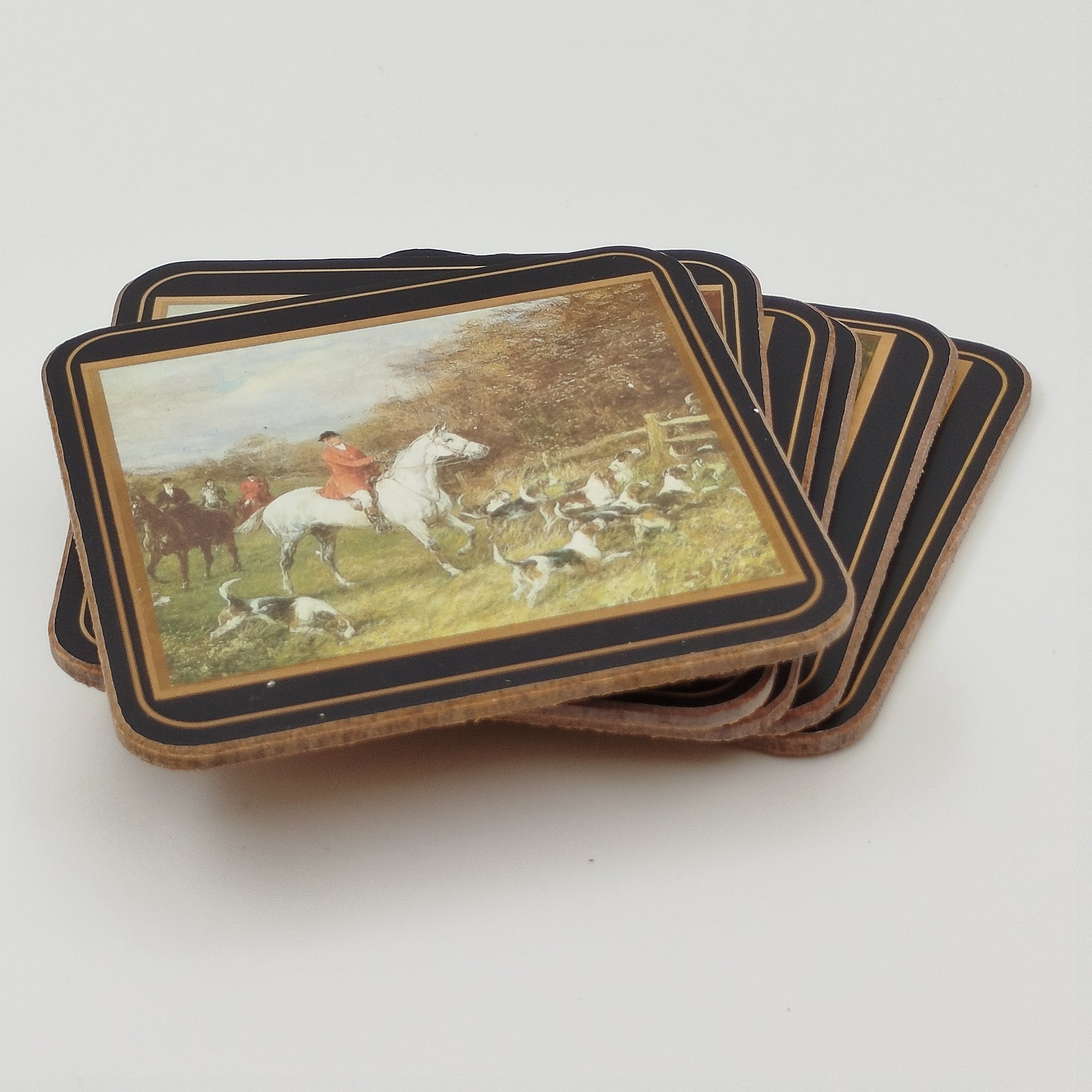 Набор подставок под стаканы с изображением сцен псовой охоты, на 6 персон, Pimpernel, дерево, пробка, Великобритания, 1990-2000 гг.