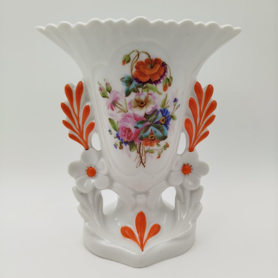 Ваза с цветочным декором, фарфор, роспись, Франция, 1900-1930 гг.