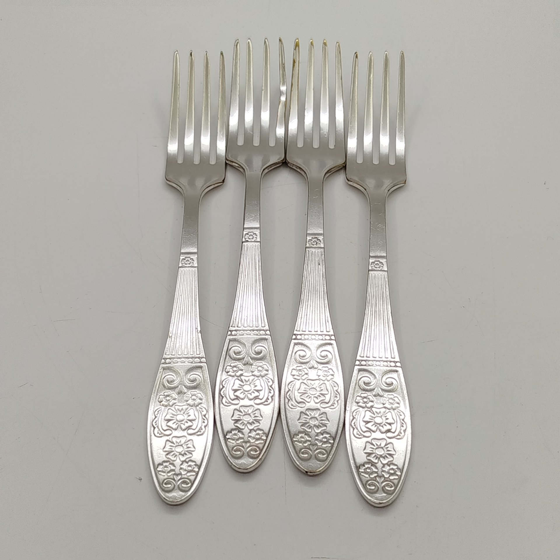 Набор из 4-х вилок с цветочным декором