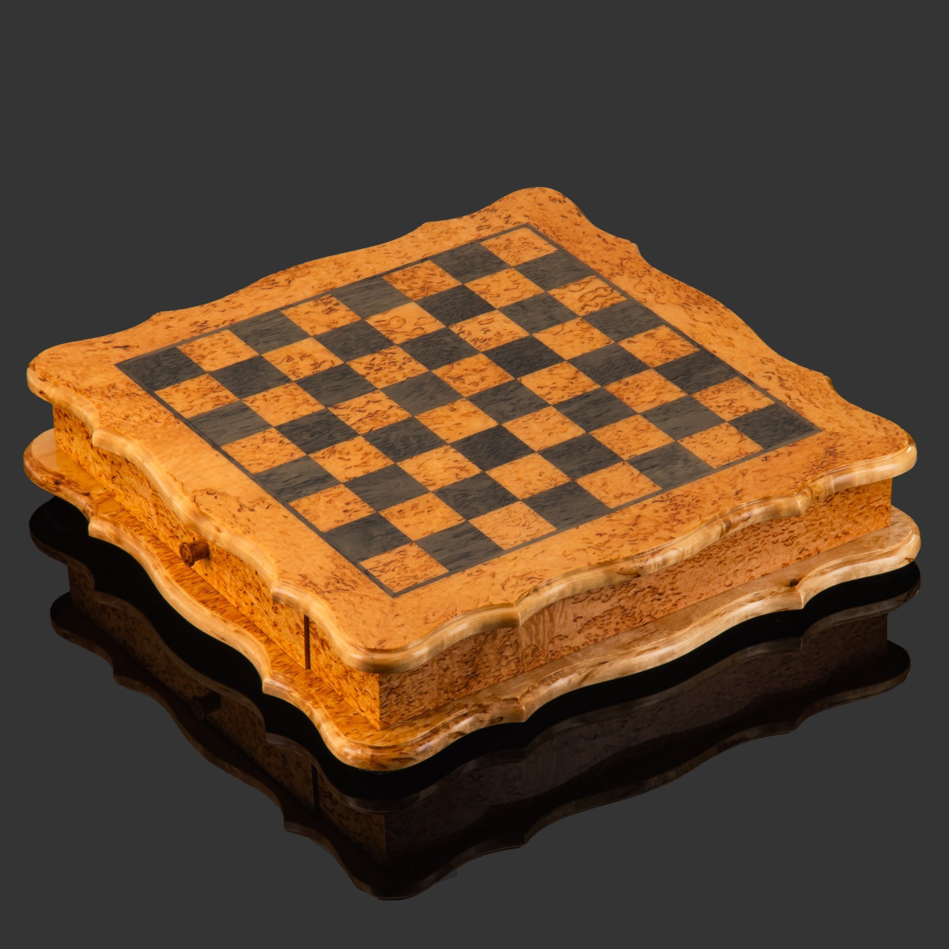 Шахматы, дерево, карельская береза, шлифовка, паркетри, морение, Российская Федерация, 2025 г.