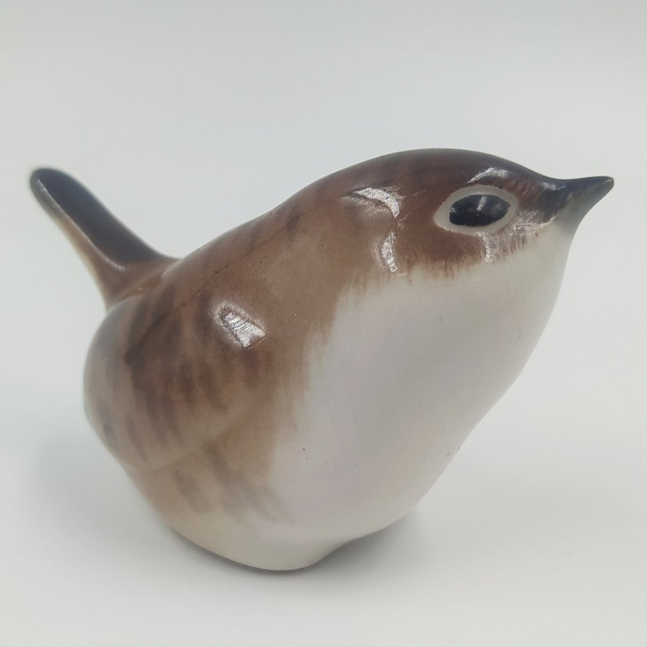 Статуэтка "Крапивничек", скульптор П.П. Веселов, фарфор, роспись, Ленинградский фарфоровый завод (ЛФЗ), СССР, 1970-1992 гг.