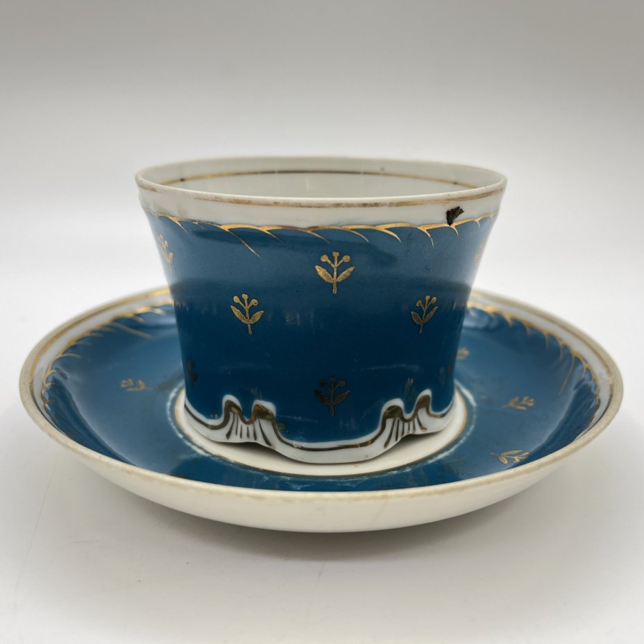 Пара чайная с цветочным декором, фарфор, крытье, золочение, Дмитровский фарфоровый завод (ДФЗ Вербилки), СССР, 1951-1954 гг.