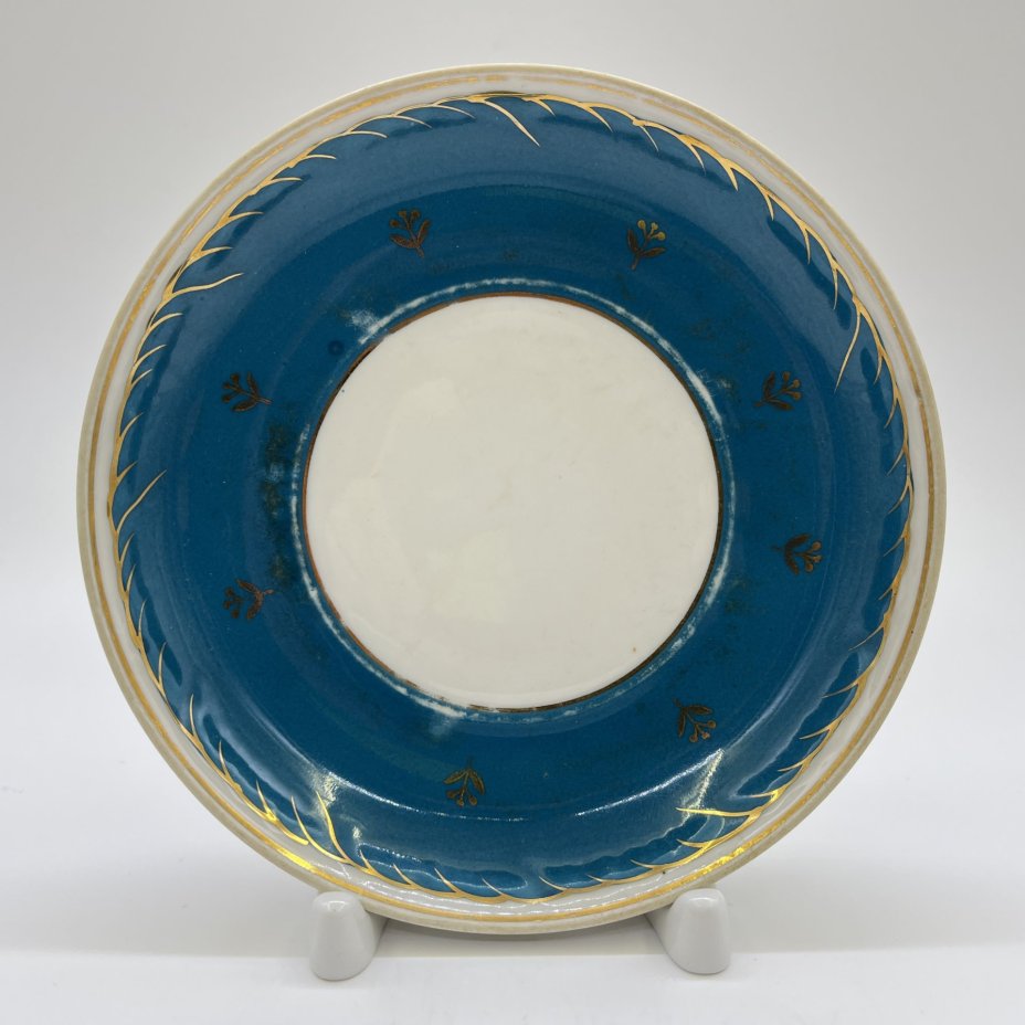 Пара чайная с цветочным декором, фарфор, крытье, золочение, Дмитровский фарфоровый завод (ДФЗ Вербилки), СССР, 1951-1954 гг.