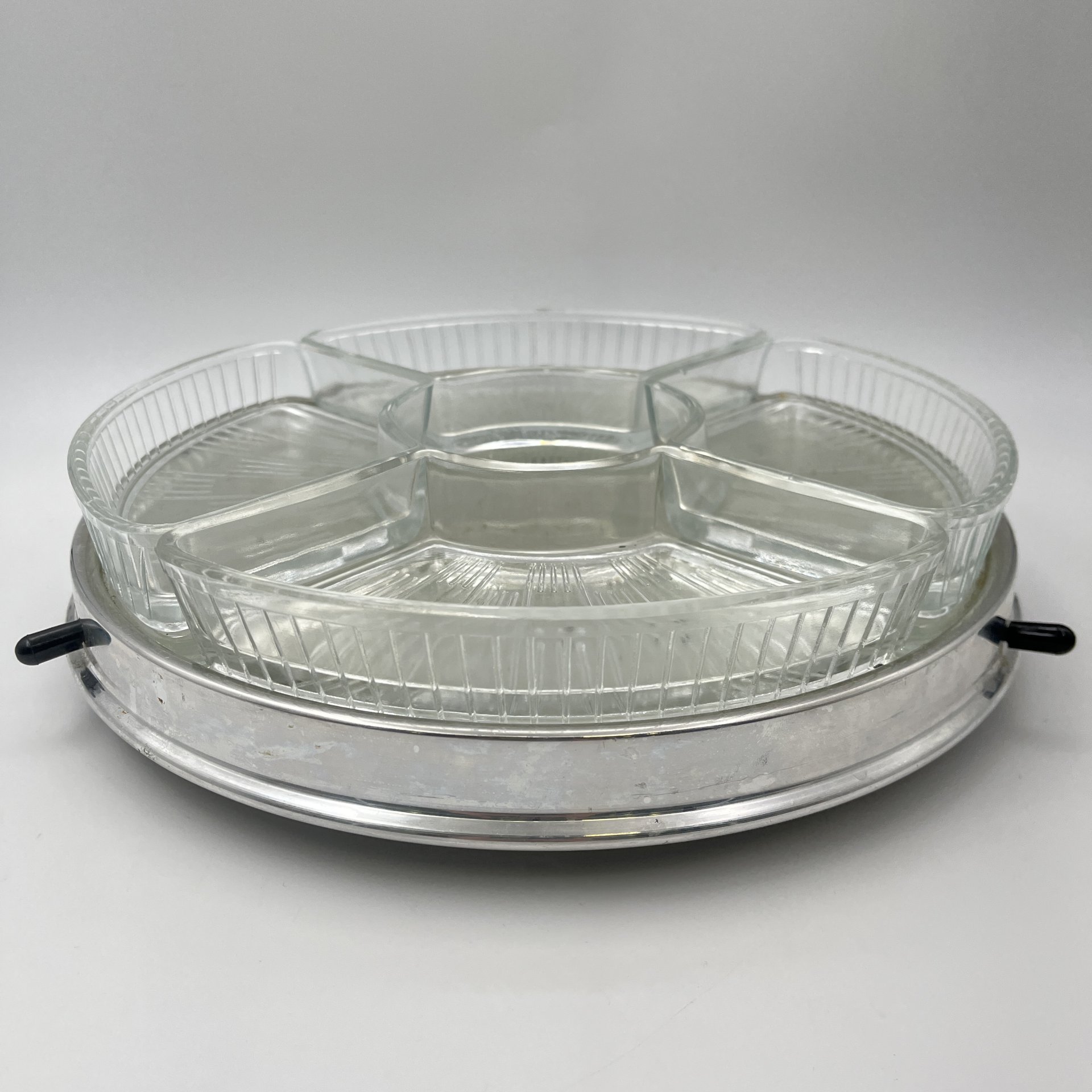 Менажница четырехсекционная на вращающемся основании