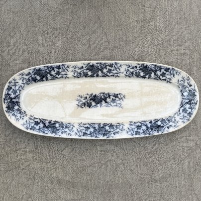 Блюдо продолговатой формы (большое) с декором в виде ягод на ветках, Villeroy & Boch