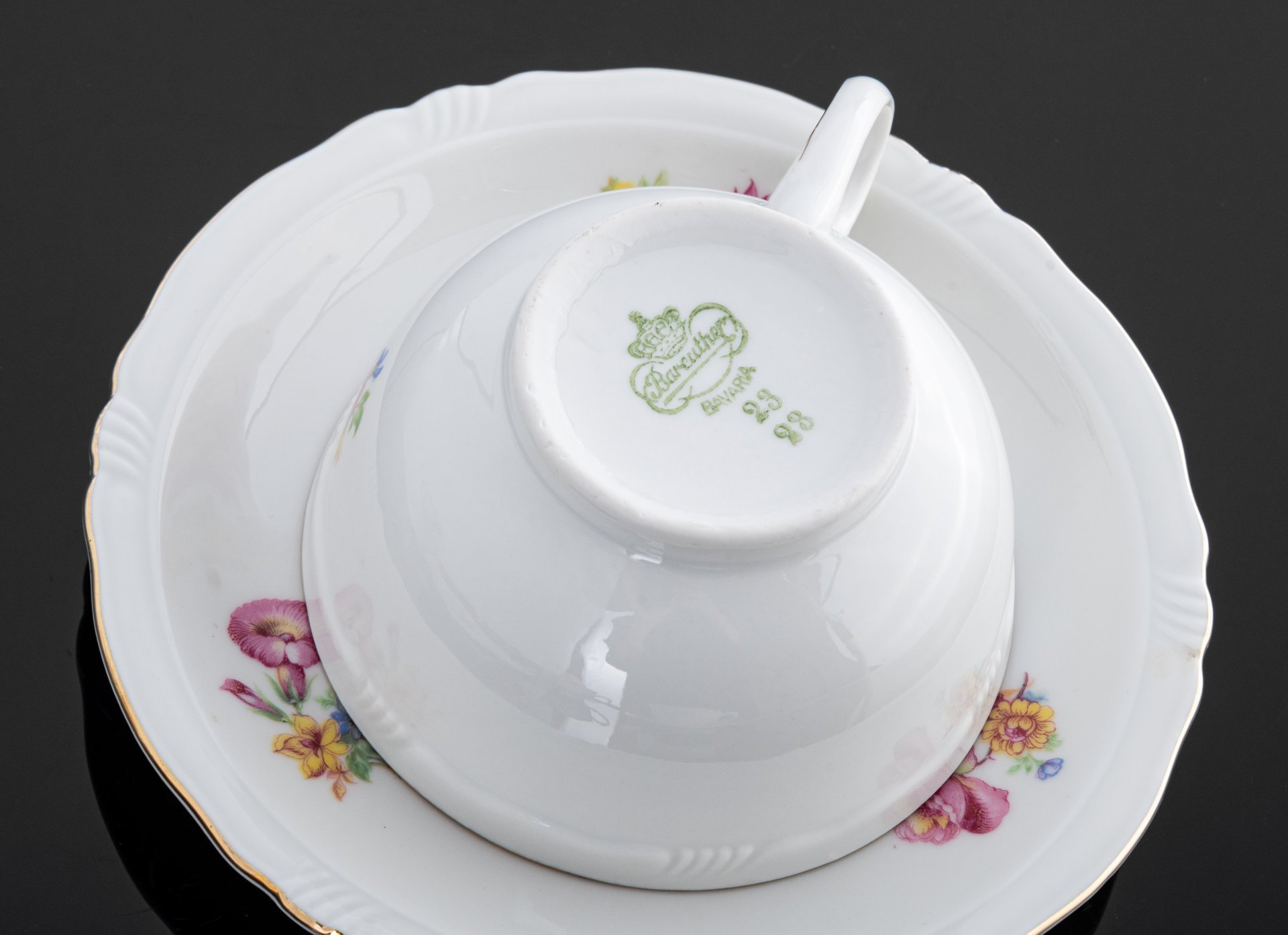 Сервиз  чайный с цветочным декором на 12 персон (27 предмета), фарфор, Bareuther & Co., Германия, 1937-1945 гг.