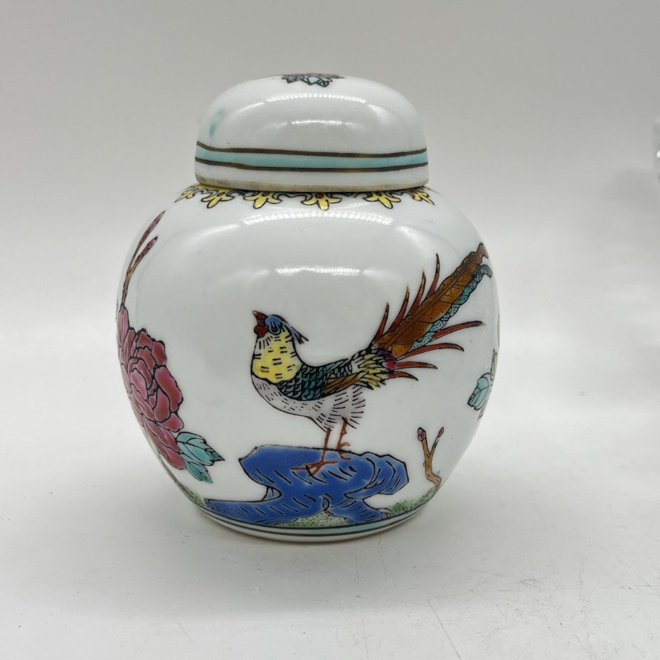 Вазочка имбирная с изображением фазана в саду, фарфор, роспись, эмаль, Китай, 1950-1970 гг.