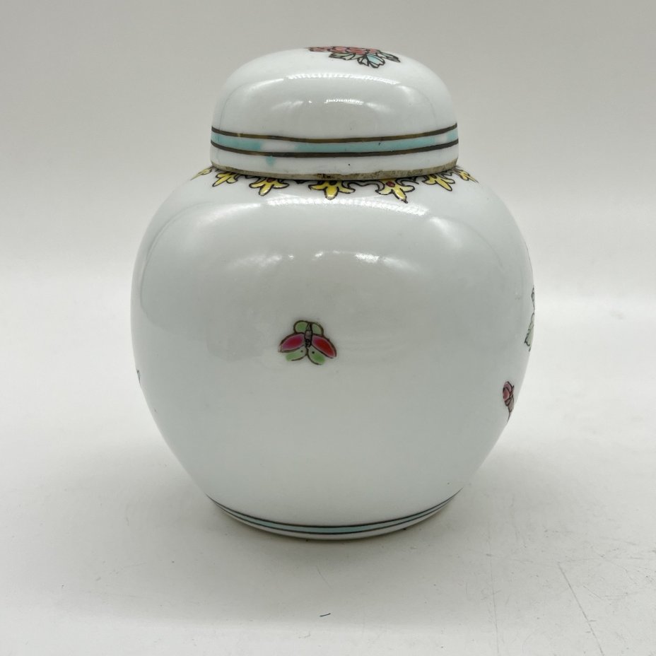 Вазочка имбирная с изображением фазана в саду, фарфор, роспись, эмаль, Китай, 1950-1970 гг.