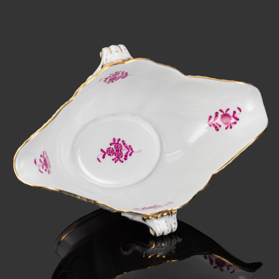 Соусник, выполненный в фирменном дизайне "Chinese Bouquet/Apponyi Purpur"