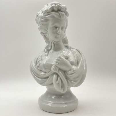 Бюст "Дама с букетом цветов", фарфор, Западная Европа, 1920-1960 гг.