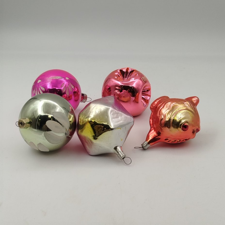 Набор из 5-ти ёлочных игрушек разной формы и размера