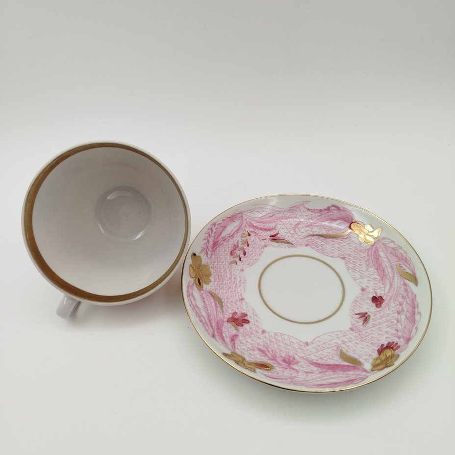 Пара чайная, украшенная декором в виде тюльпанов