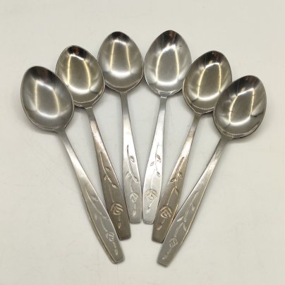 Набор из 6-ти чайных ложек с цветочным декором, Солнечногорский завод металлоизделий, нержавеющая сталь, СССР, 1960-1980 гг.