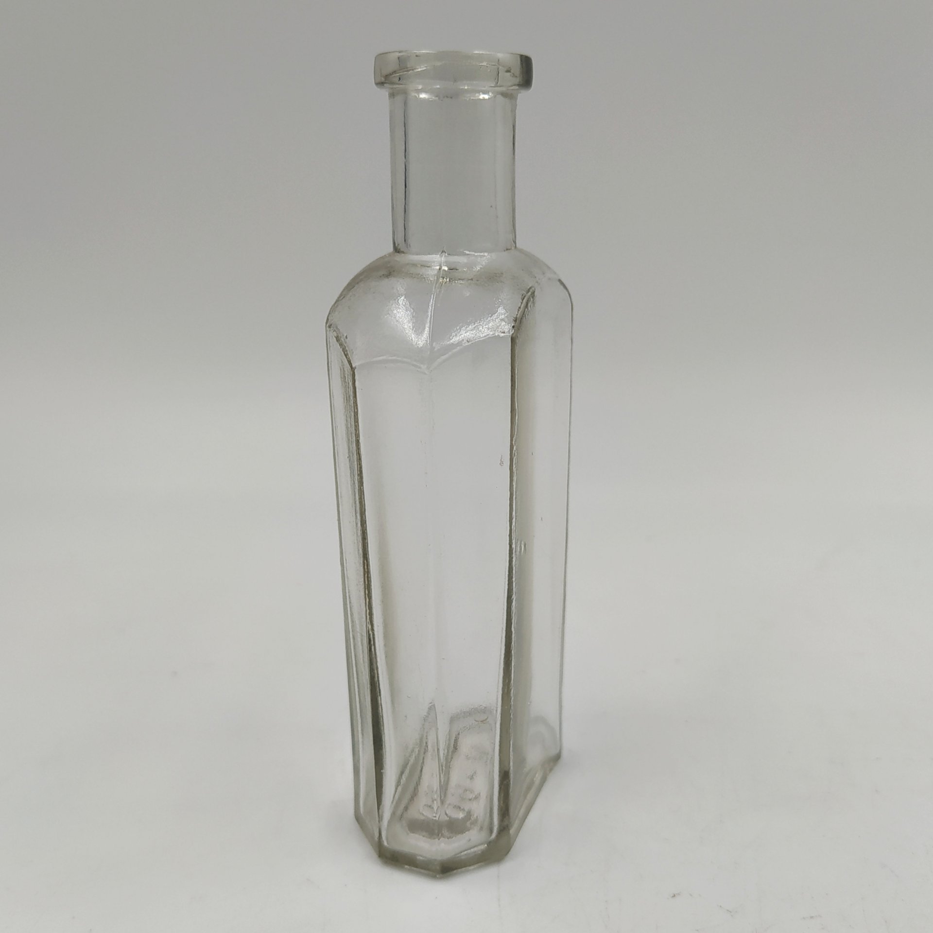 Флакон аптекарский, стекло, Россия, 1900-1940 гг.