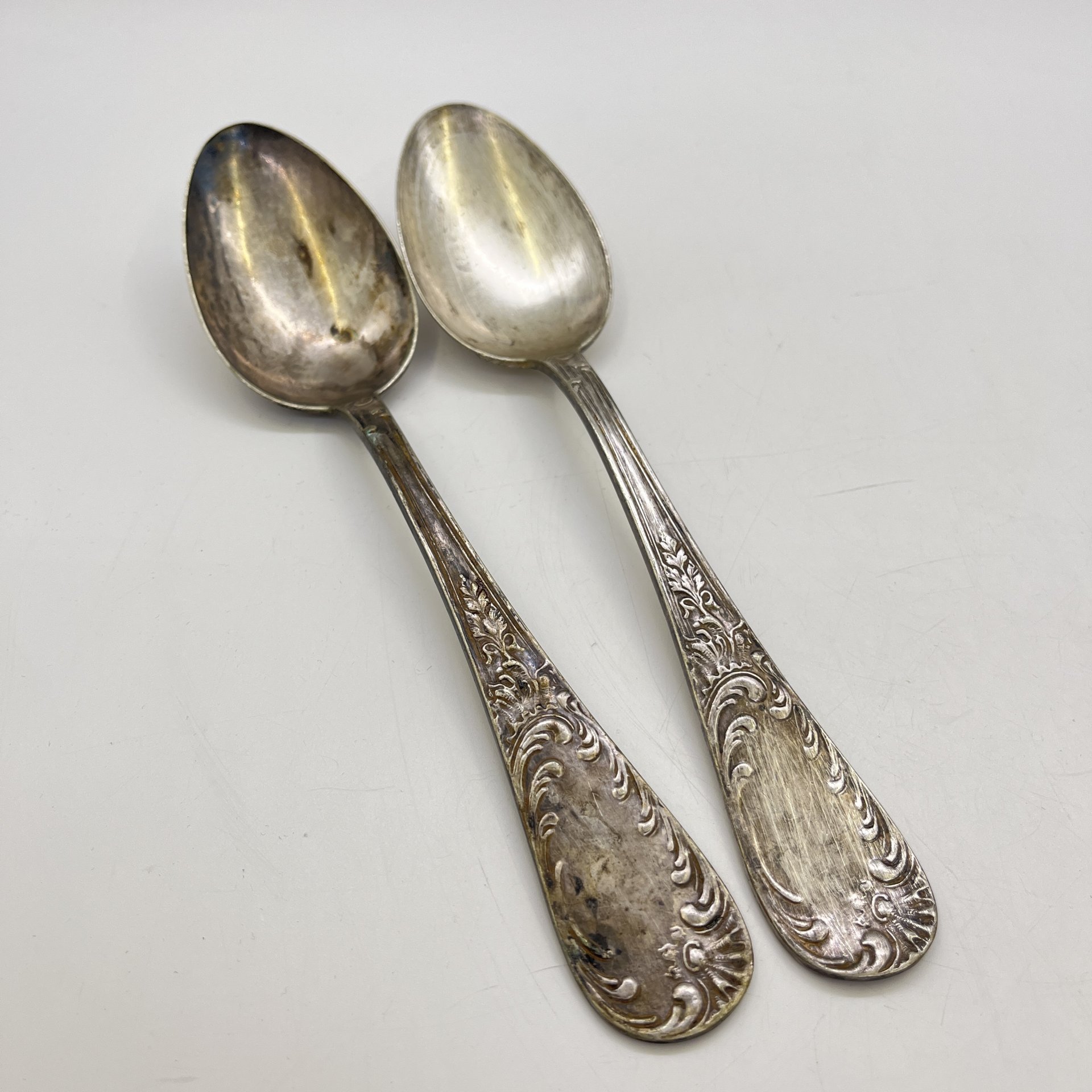 Набор из 2 ложек с флоральным декором