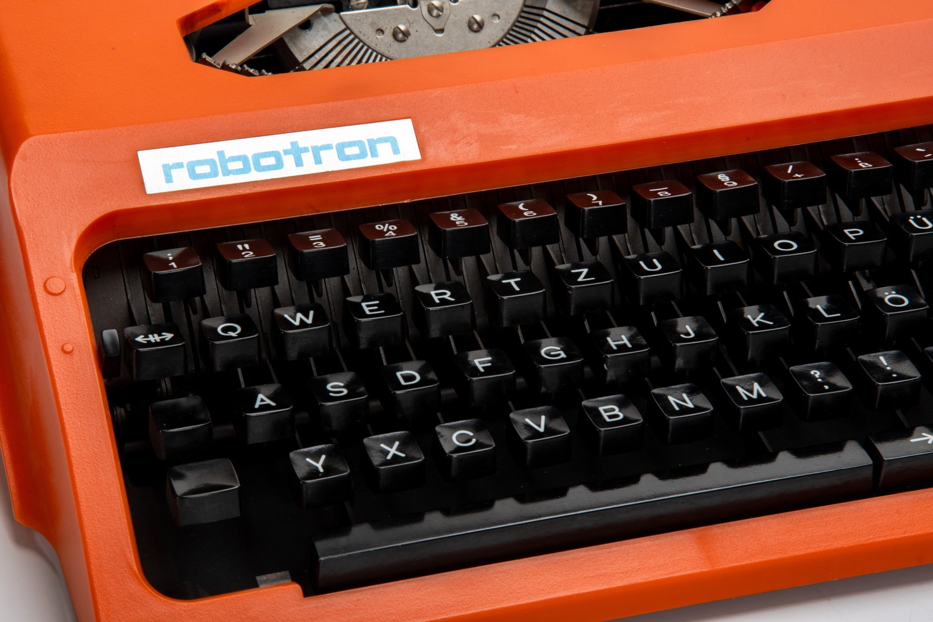 Машинка печатная "Robotron S1001"