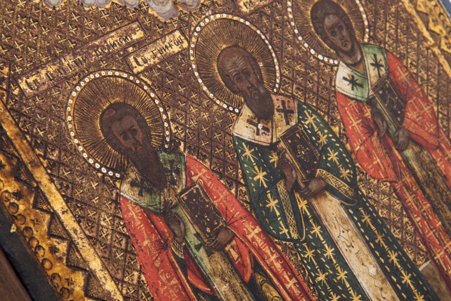 Икона "Собор трёх святителей" (Св. Иоанн Златоуст, Григорий Богослов, Василий Великий), дерево, темпера, золочение, Российская империя, 1850-1900 гг.