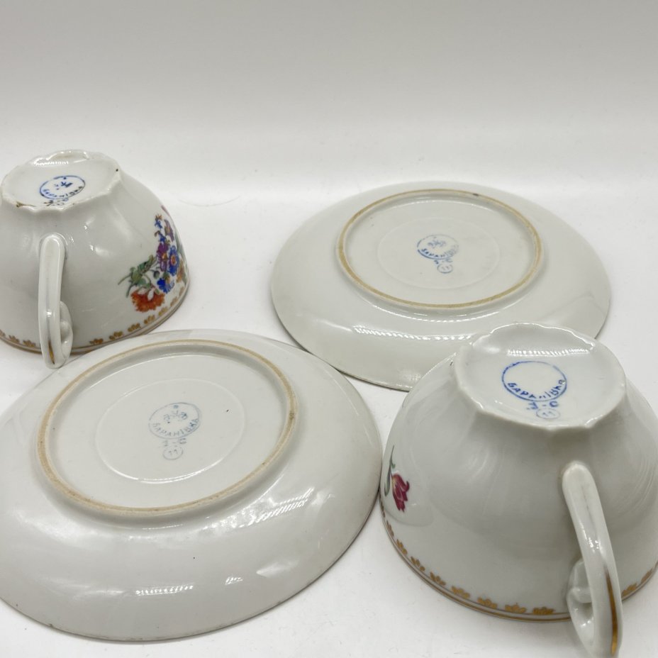 Набор из 2 чайных пар с цветочным декором, фарфор, деколь, золочение, Барановский фарфоровый завод, СССР, 1953-1957 гг.